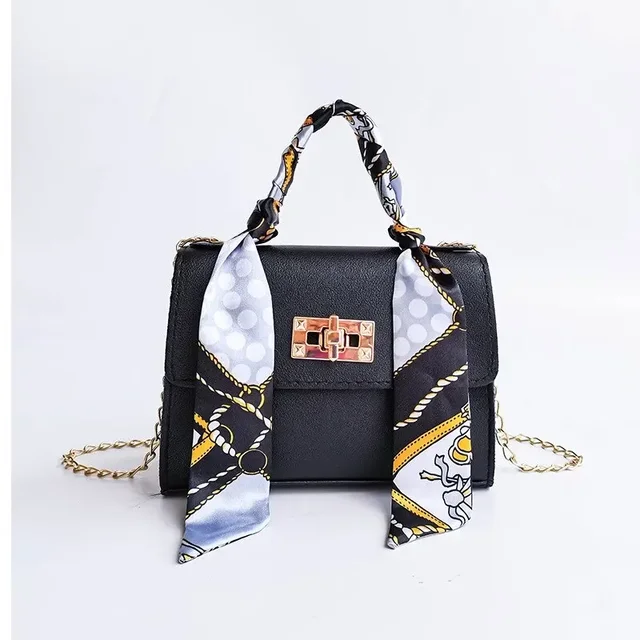 2023 New Fashion Niche Square Patterned Embossed Scarf Decoration V-pattern Tassel Lock Chain Single Shoulder Small Square Bag 3
