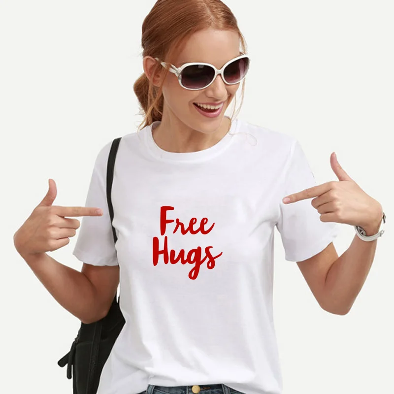 

Футболка женская с надписью «Free Hugs» и принтом «Tumblr»