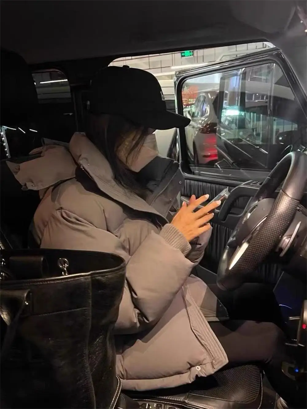 Рисунок 5 - Парный пуховик с воротником-стойкой и капюшоном