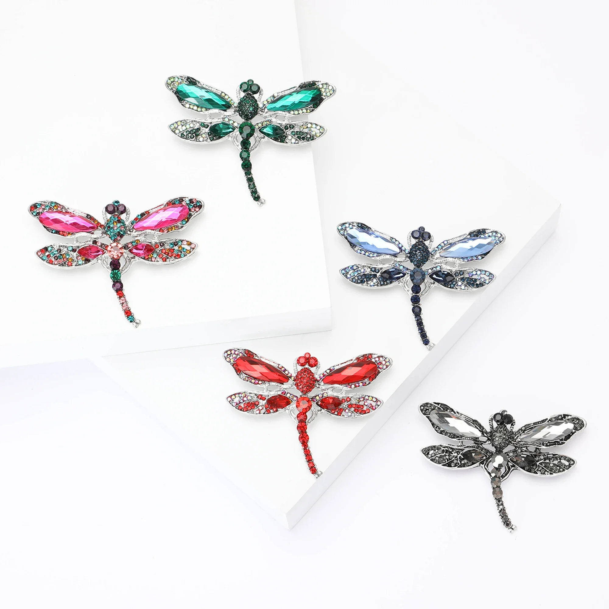 Rhinestones Dragonflys Brooches Trendy Rhinestones Dragonflys Brooches for Women Unisex Creativity Insects Pins Banquet Party Backpack Gifts Jewelry Accessories