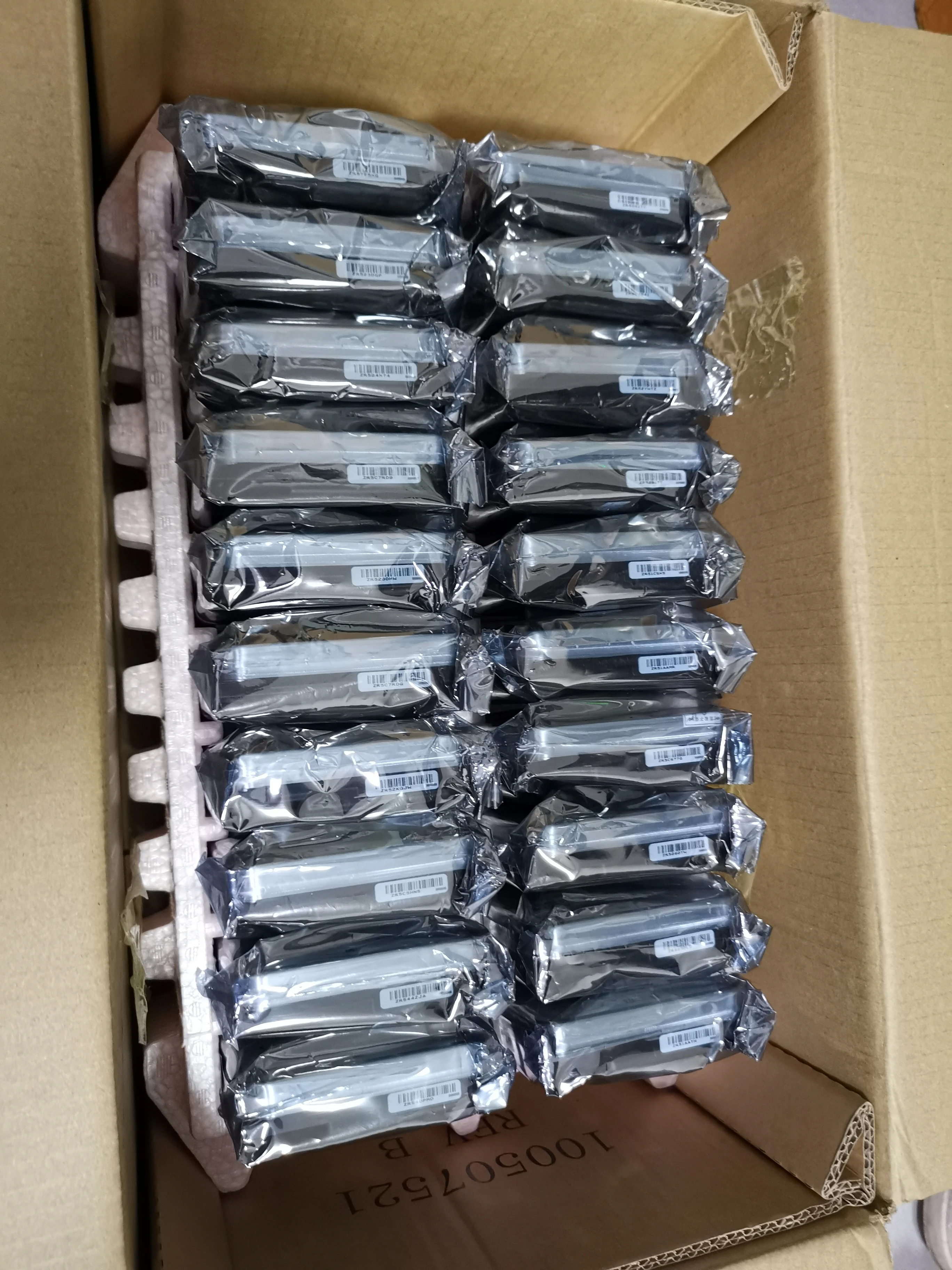 18TB HDD Exos X20 ST18000NM003D 16TB 14TB 7200 RPM SATA 6Gb/s 256MB Cache 3.5-Inch 18T Enterprise Server PC Hard Disk Drive