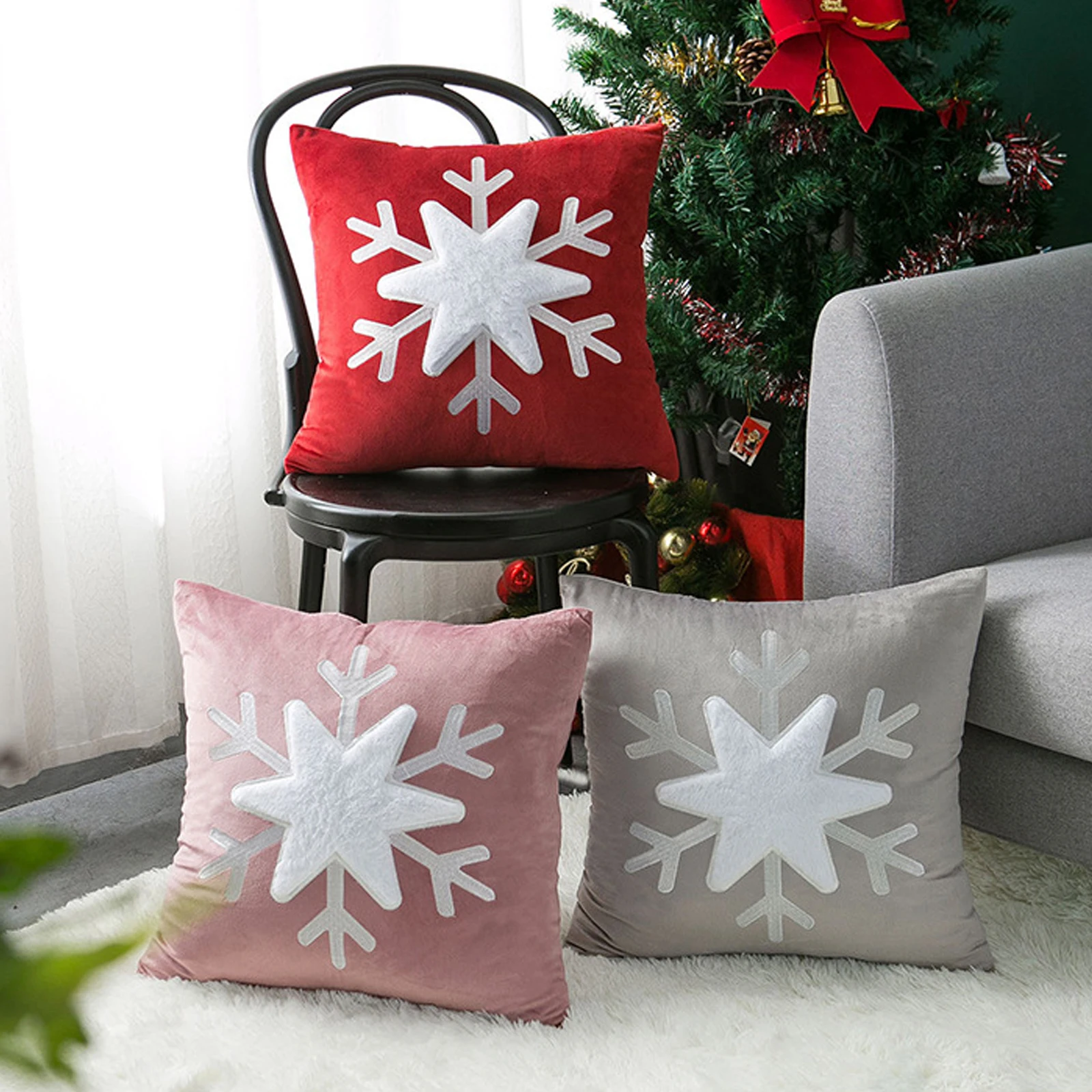 

Christmas Red Throw Pillow Covers, Winter Holiday Decorative Pillow Cover Velvet Snowflake Pillow Coushion Cases for Home