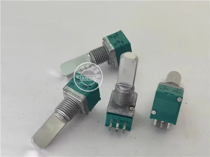 

Alps RK0971210DB3 potentiometer B302 B3K with midpoint handle 20MMF