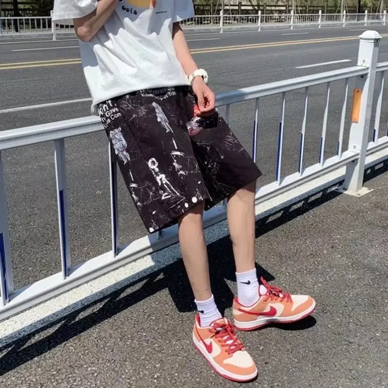 Hip Hop Casual Shorts Men's Summer Trend Wear Graffiti Straight Pants Loose Beach Pants Capris Soft Fabric New Discount