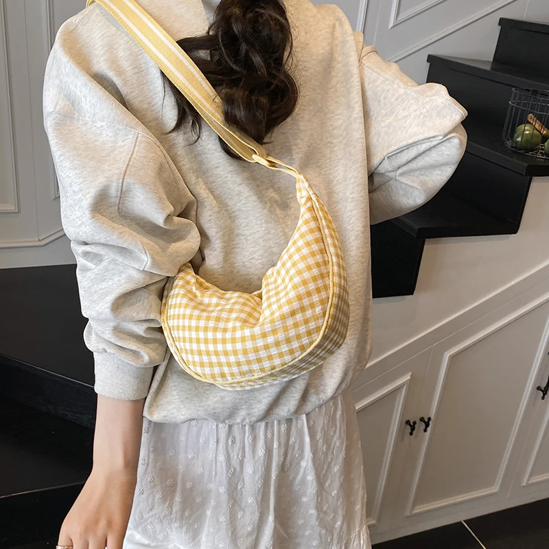 Checkered Nylon Crescent Hobos Shoulder Purse for Women Casual Crossbody Purse Travel Dumpling Shoulder Bag Large Capacity