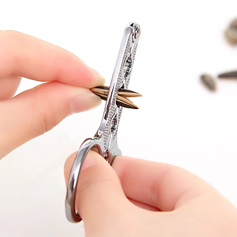 Stainless Steel Melon Seed Lazy Artifact Opener Nutcracker Nut Shell Cracker Seed Pistachio Sheller Peeling Pliers Kitchen Tool