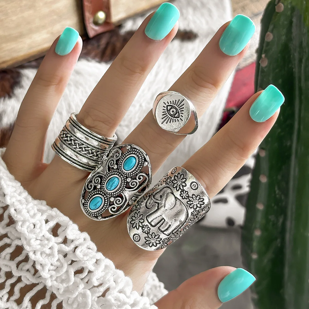 KMVEXO 4PCS Vintage Silver Color Carved Turquoise Gothic Ring