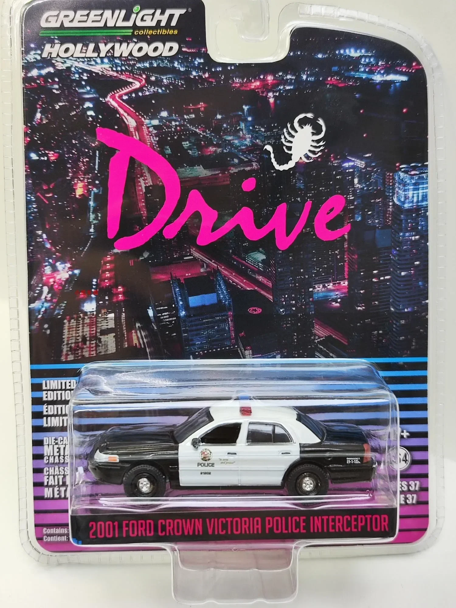 

1:64 привод (2011) -2001 Ford Crown Victoria перехватчик полицейский автомобиль-модель автомобиля LAPD
