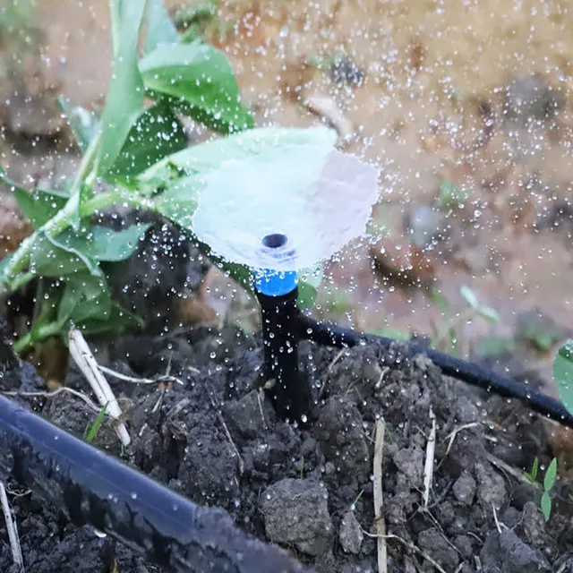 Állítható Öntözési Csepegtető Sprinkler 1/4 Hüvelykes Emitter Gushing Dripper Micro Drip Öntöző Az Rendszerhez - Image 4