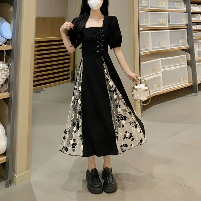 

Fashion Broken Flowers Spliced Midi Dress Summer French Style Elegant Square Collar Female Clothing Vintage Chic Bandage Dresses