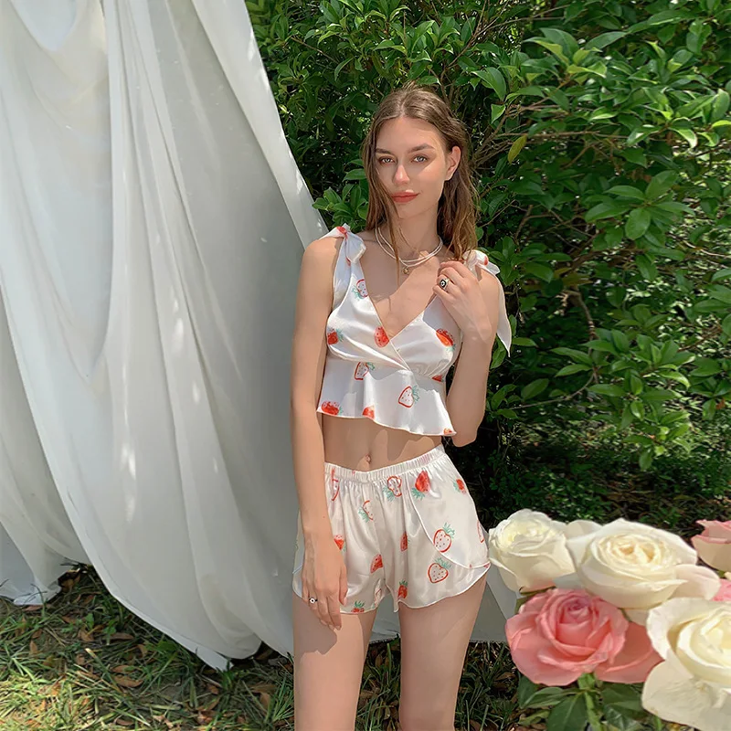 

Модная Пижама FZSLCYIYI, Женская атласная пижама с принтом клубники, шорты-слинги без рукавов для девушек, повседневная одежда для отдыха