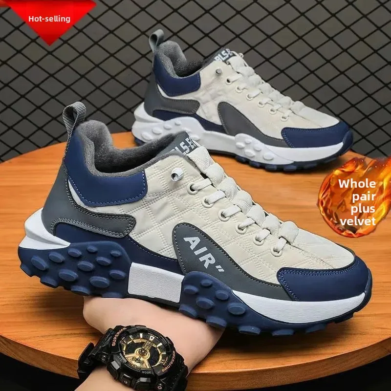 Y932 White [stable] fleece-lined