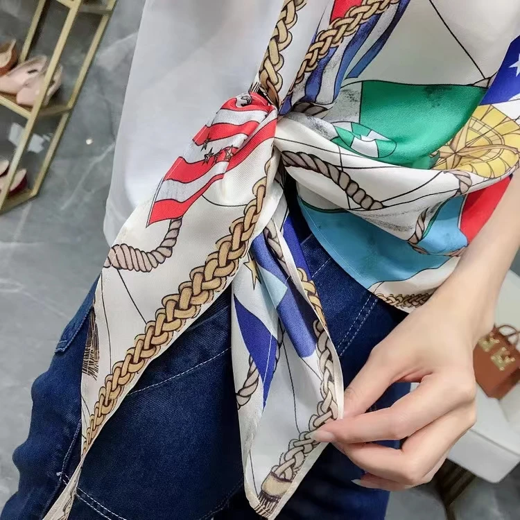 Western style silk short sleeve women's summer printed V-neck T-shirt satin slimming five - length sleeves over a large top