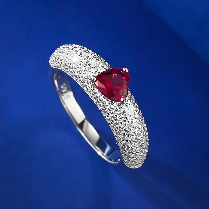 

New 925 Silver Pigeon Blood Red 5 * 5mm Heart shaped Luxury Set with Full Diamond Ring for Women's Daily Luxury