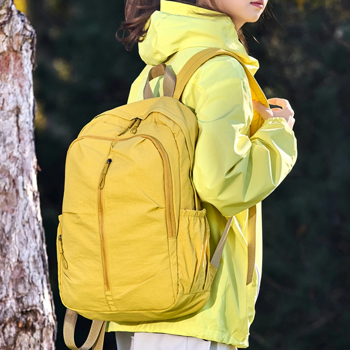 Large-Capacity Travel Lightweight Business Mountaineering Bag, Outdoor Junior High School Student School Bag, Men's Light Luxury Backpack, Women's Work and Commuting Backpack