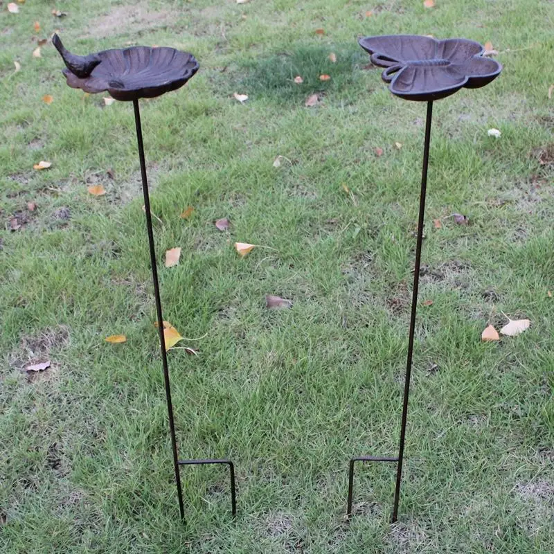 

1Pc Home Courtyard Garden Retro Cast Iron Bird Feeder Outdoor Bird Feeding Tray Ground Insert Decorative Ornament