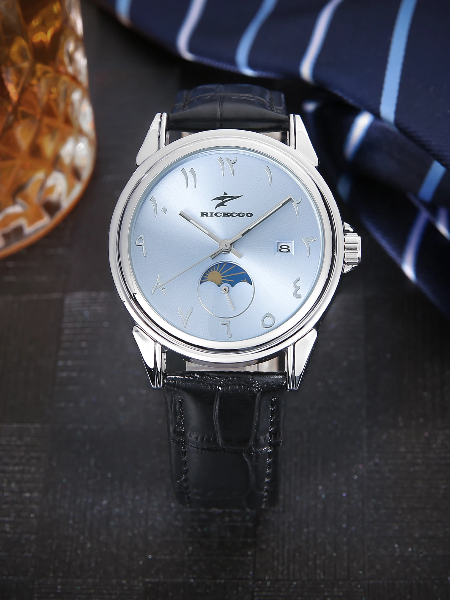 Men's quartz wristwatch, equipped with a calendar, leather strap, and glowing hands suitable for a vibrant lifestyle - 4