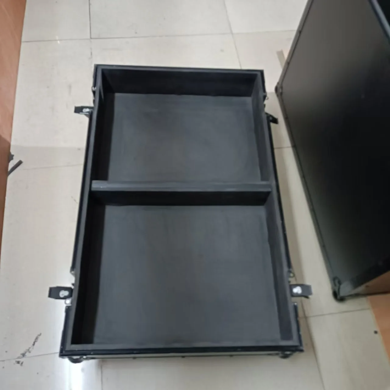All Black One-mounted Two Air Box, 355*456*646MM Speaker Inside, Can Be Customized According To The Speaker Size 4