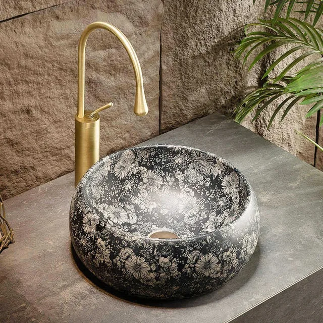 อ่างล้างหน้าบนเวที อ่างล้างหน้าในลาน อ่างล้างหน้าในระเบียง ห้องน้ำ 2