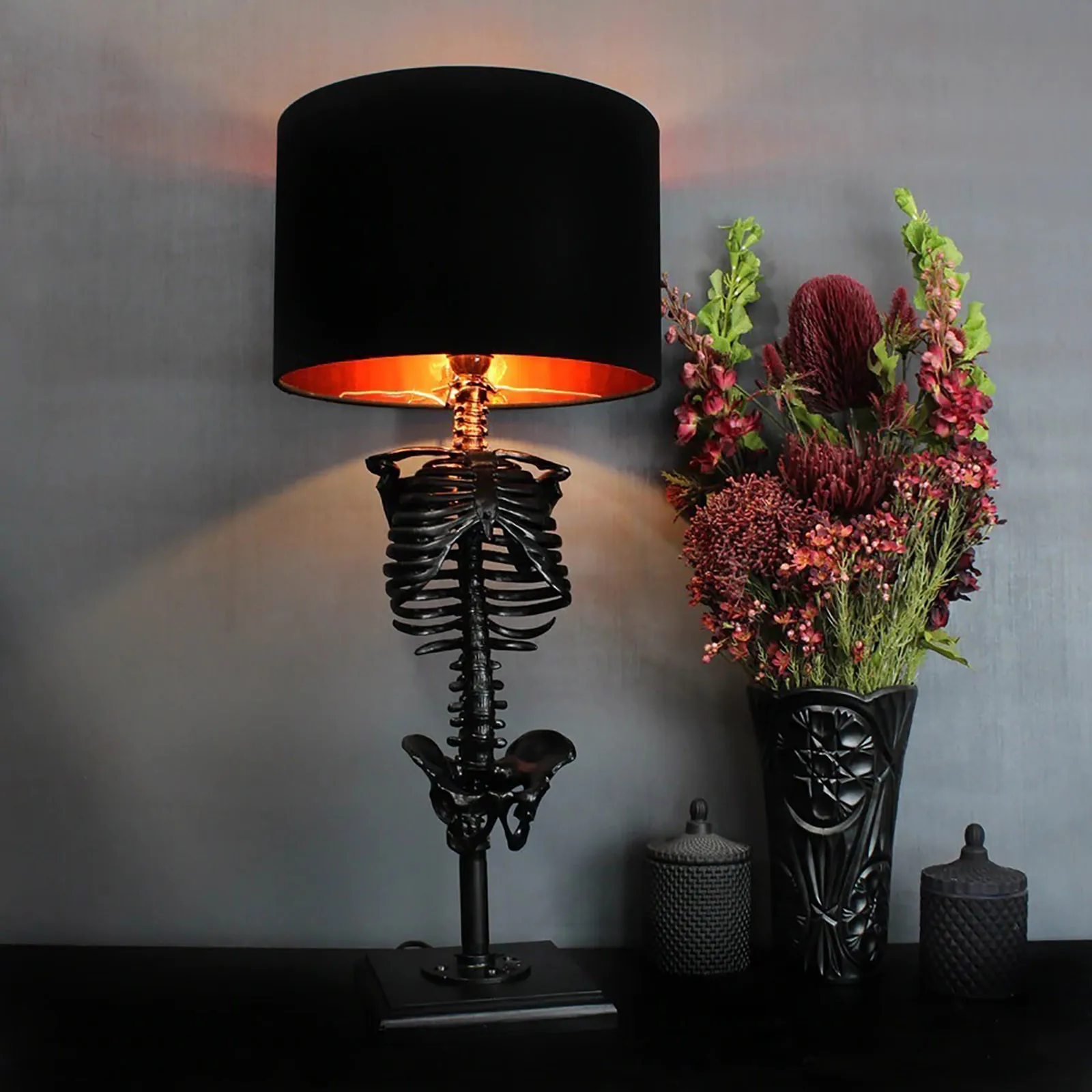 Skeleton Table Lamp Creative Vintage Table Lamp Halloween Decoration Horror Atmosphere Lamp