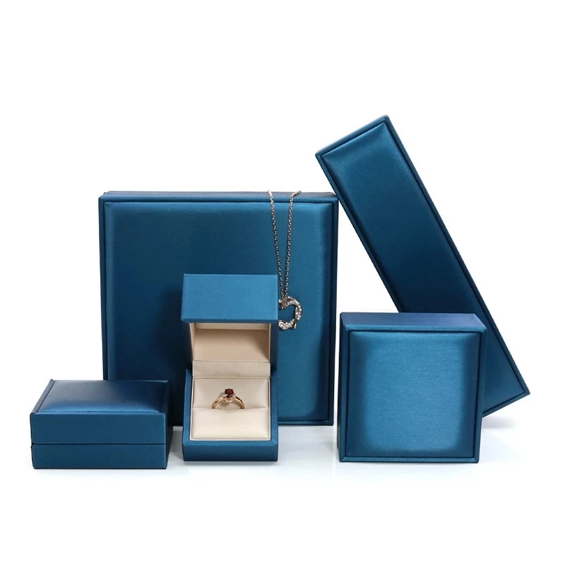 COWFEX Long Pearl Chain PU Necklace Gift Box Display Case Storage Holder (Red