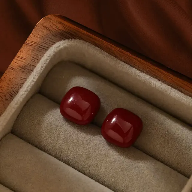 Boucles d'oreilles Vintage en forme de cœur rouge pour femmes, mignon, mode coréenne, breloque géométrique carrée, bijoux, accessoires, cadeau, 2024 1