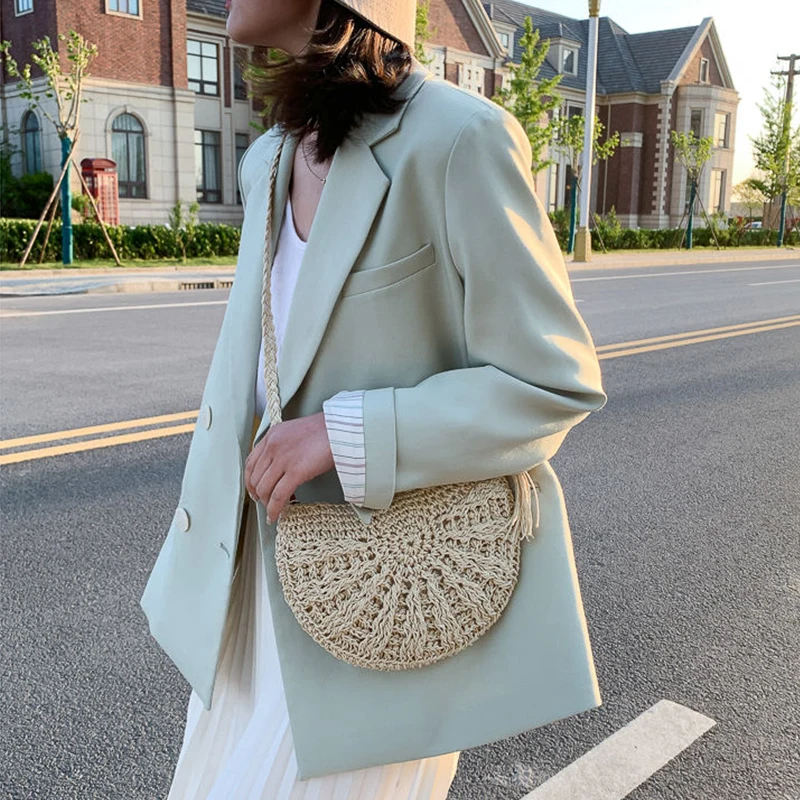 Fashion Semicircle Straw Woven Shoulder Crossbody Bag Vacation Beach Small Handbags Ladies Summer Handmade Rattan Tassel Totes