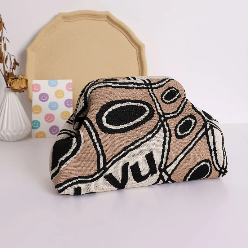 2026New High-end Pattern Clutch Bag Trendy Knitted Clip Bag Versatile Large Capacity Suitable for Storage Bags Love Knitted Hand 2