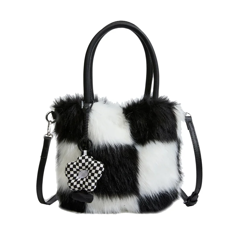 New High Quality Plush Handbag Women's Faux Fur Trend Shoulder Bag Stylish Black And White Checkered Design Plush Handbag