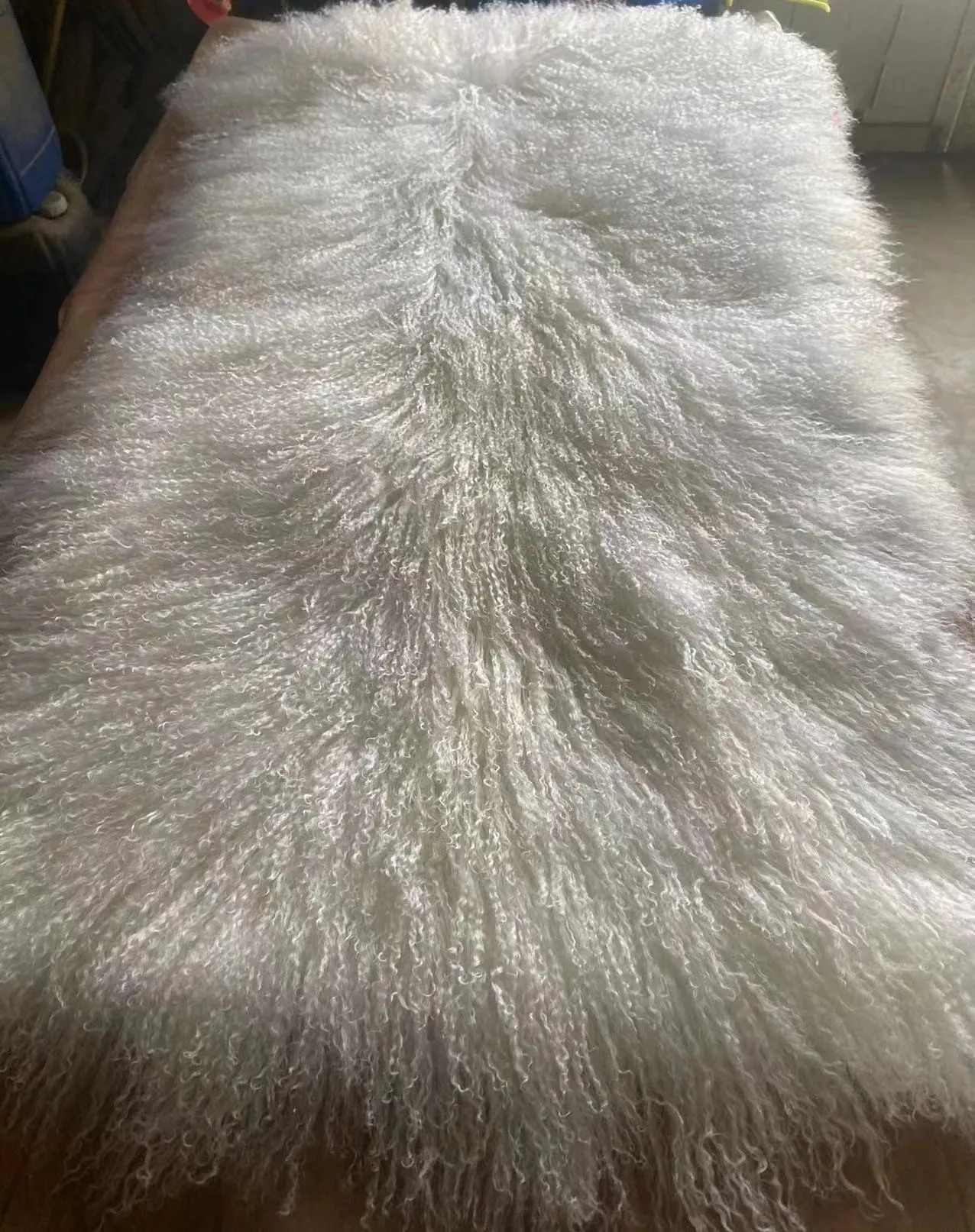 Wholesale Tibet Curly Sheep Fur Plate Long Hair Mongolian Lamb Fur Plate For Garments Blankets Wigs