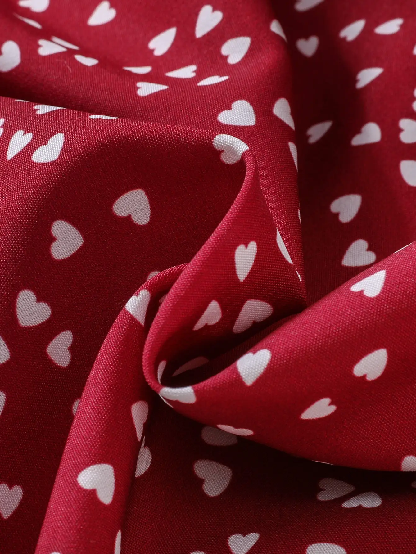 New summer style: burgundy love printed V-neck waist-hugging shirt, elegant ruffled design