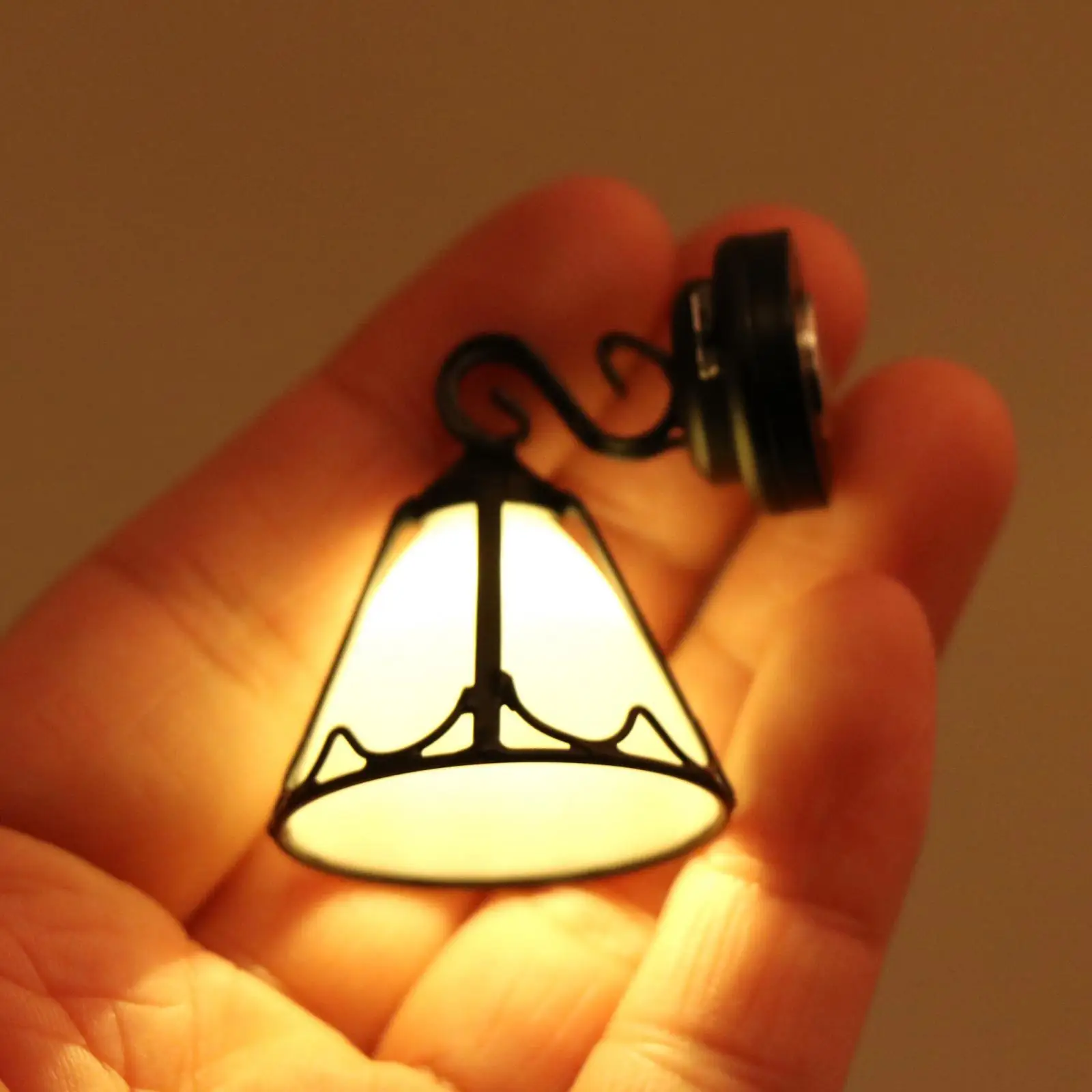 

1:12 Dollhouse Miniature LED Wall Lamp Scenery Supplies Metal Wall Sconces for Bedroom Dining Room Kitchen Living Room Garden