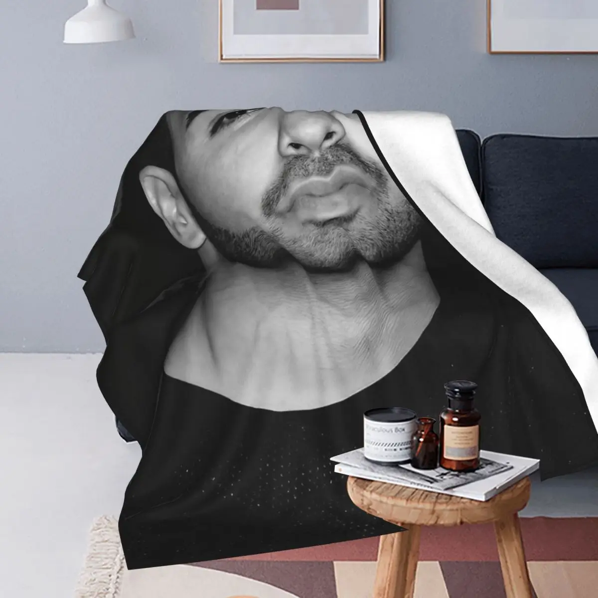 D-Drake �� ���ǰ� �ε巯�� ������ ���, ĳ���� ���� ���� ħ�� ������, �ܿ� ����Ʈ �ö��� ħ�뺸 ���� ħ�� Ŀ��