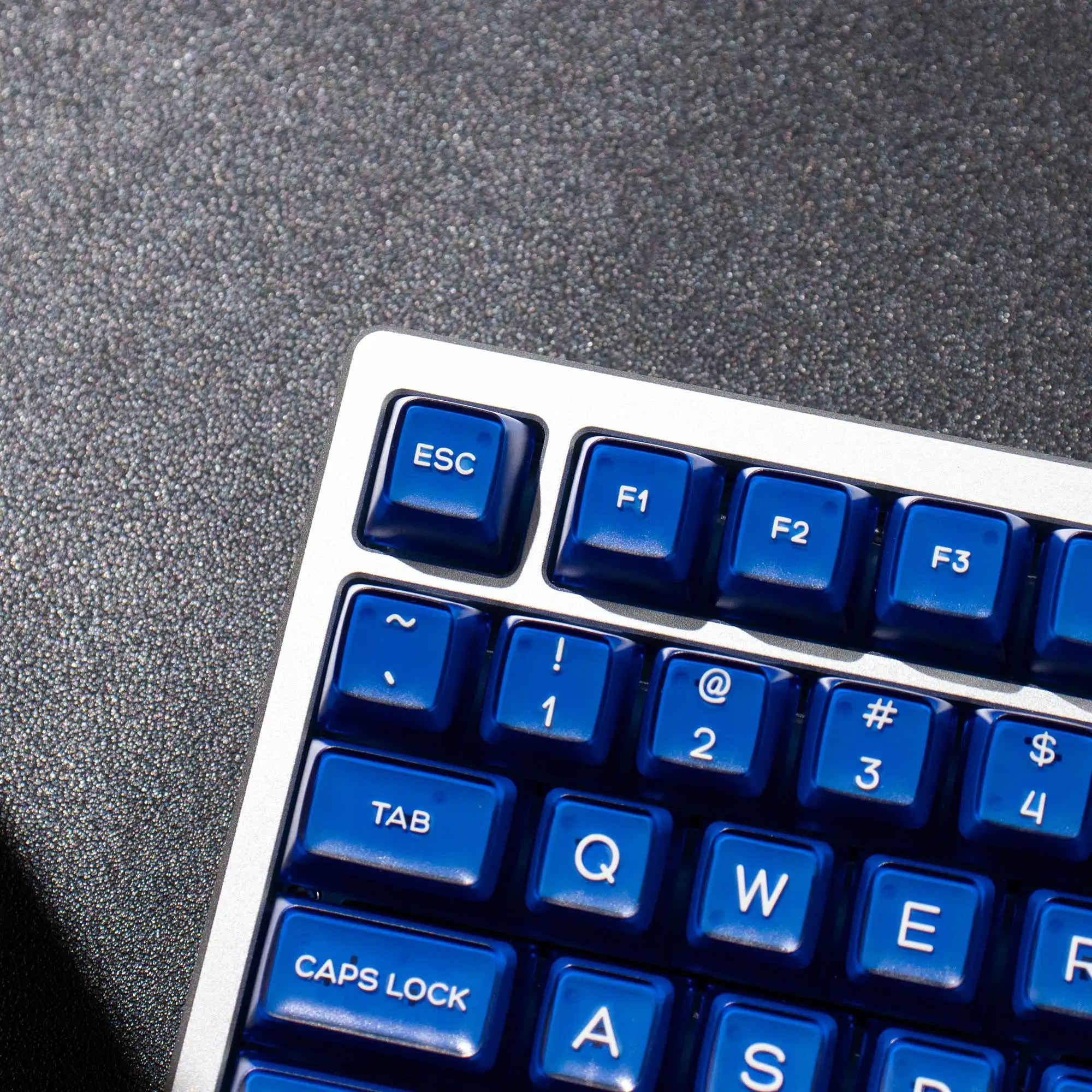 142 keys Double Shot Keycaps Klein Blue Translucent Keycaps SA