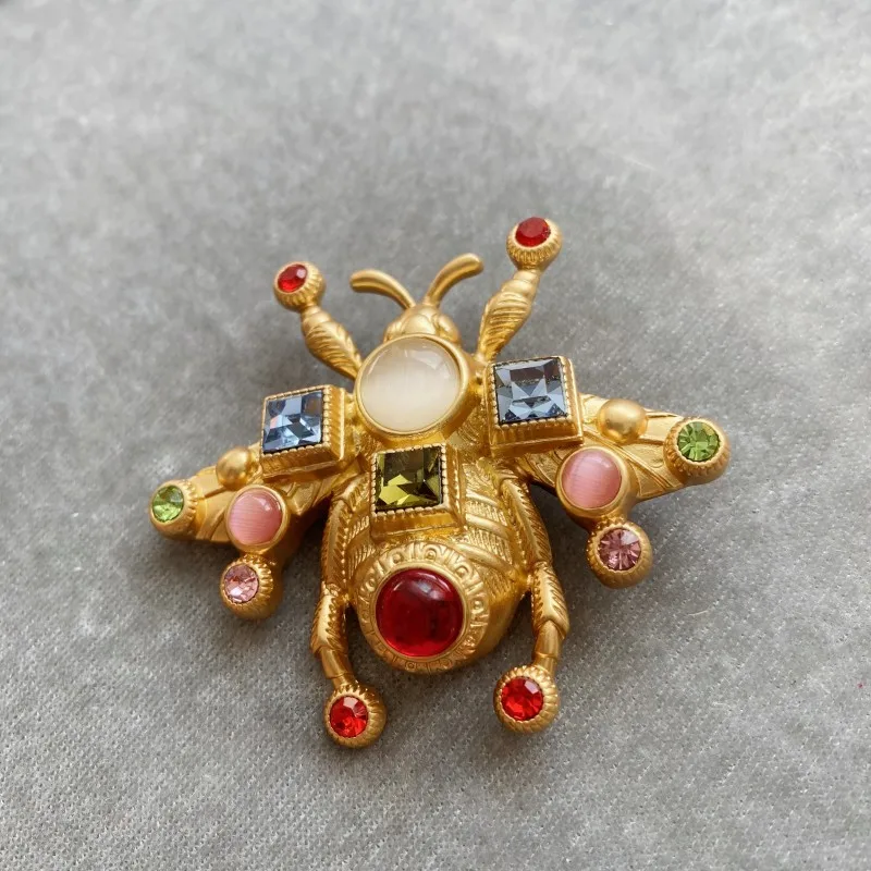 Ciner jewelry brooch best sale