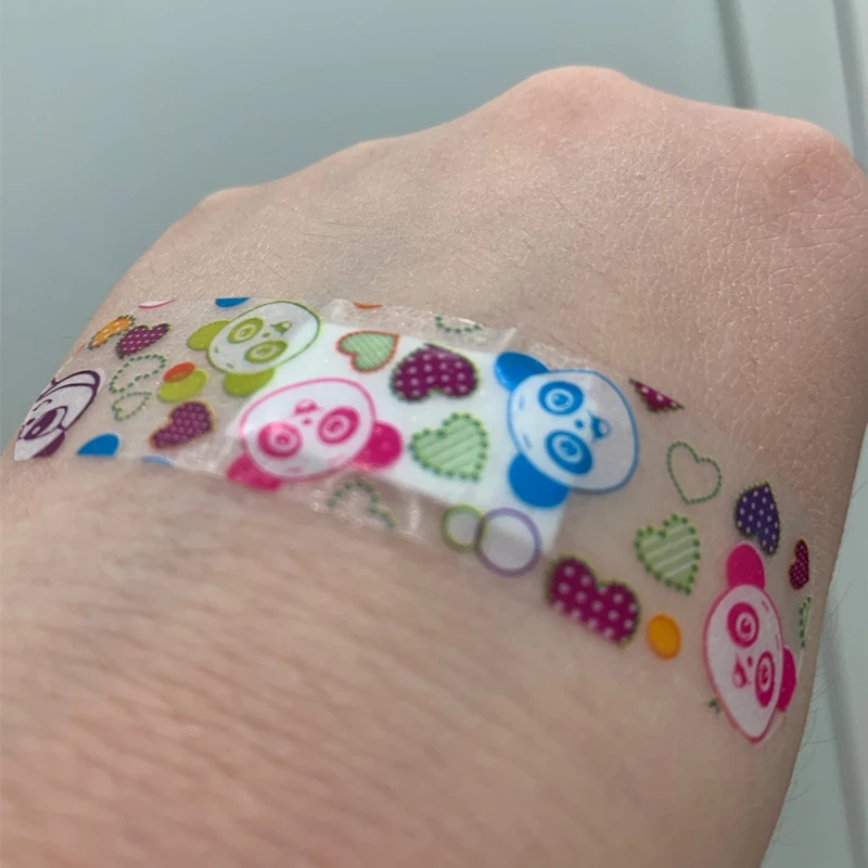 100PCS/Pack Waterproof Cute Cartoon Band Aid Hemostasis Adhesive Bandages First Aid Emergency Kit For Kids Children
