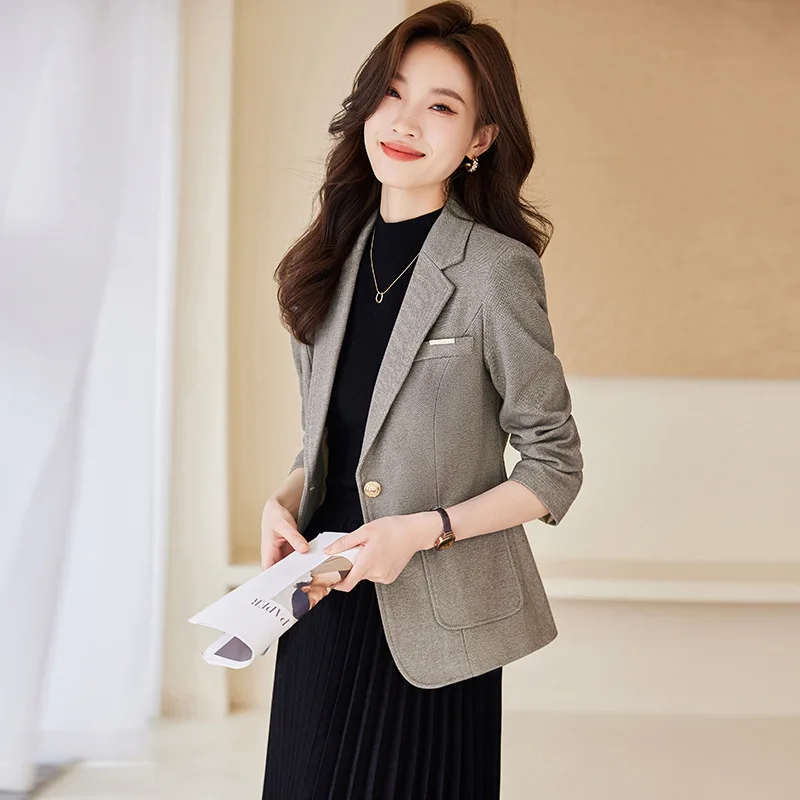 

Leisure and Fashionable Women's Autumn and Winter New Solid Color Long Sleeved Elegant Temperament Suit Top