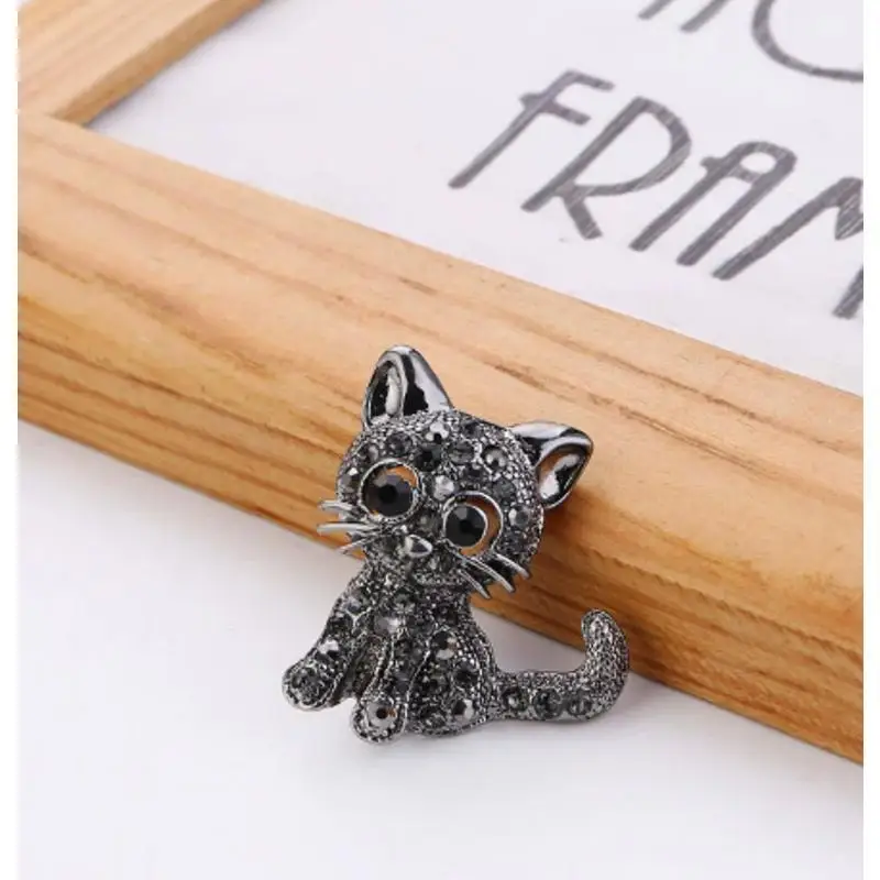 Creative New Party Pin Black Animal Brooch Cute Cat Clothing Pin Garment Women Suit Clips Antique For Jewelry Accessories