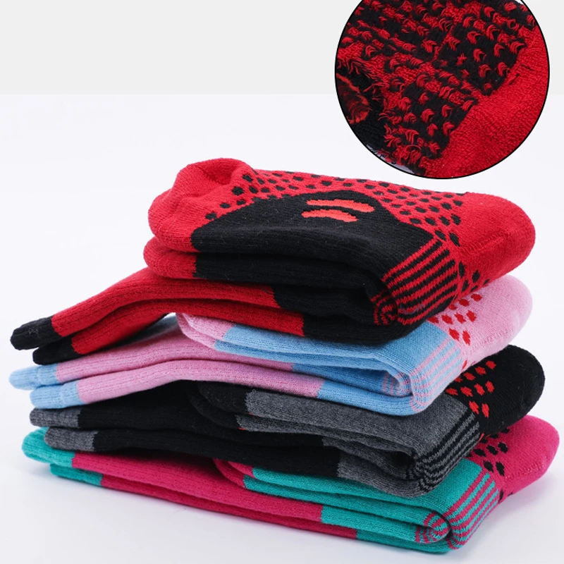 Children Ski Socks Performance Thickened Towel Sweat Absorbing Warm Outdoor Sports Mountainnering Hiking Heart Skiing Socks
