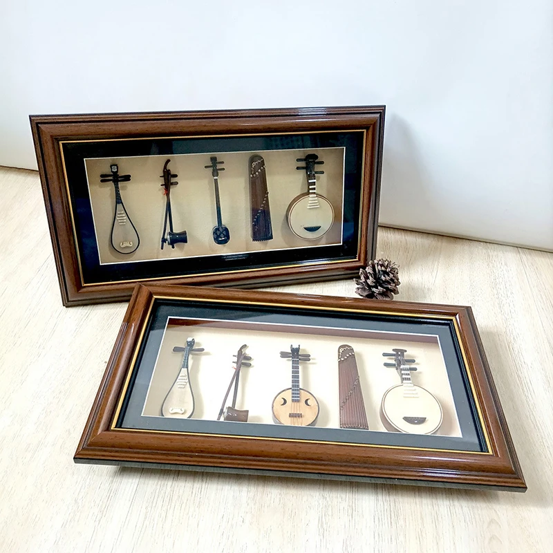 

5Pcs/set Mini Nationality Musical Instrument Model Folk Music Erhu Guzheng Pipa Model Frame Decor Dollhouse Musical Instrument