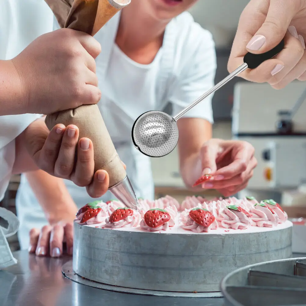 Кондитеры пекут торты. Торт «кондитеру». Кондитеры пекут торты. Кондитеры пекут торты. Торт «кондитеру».