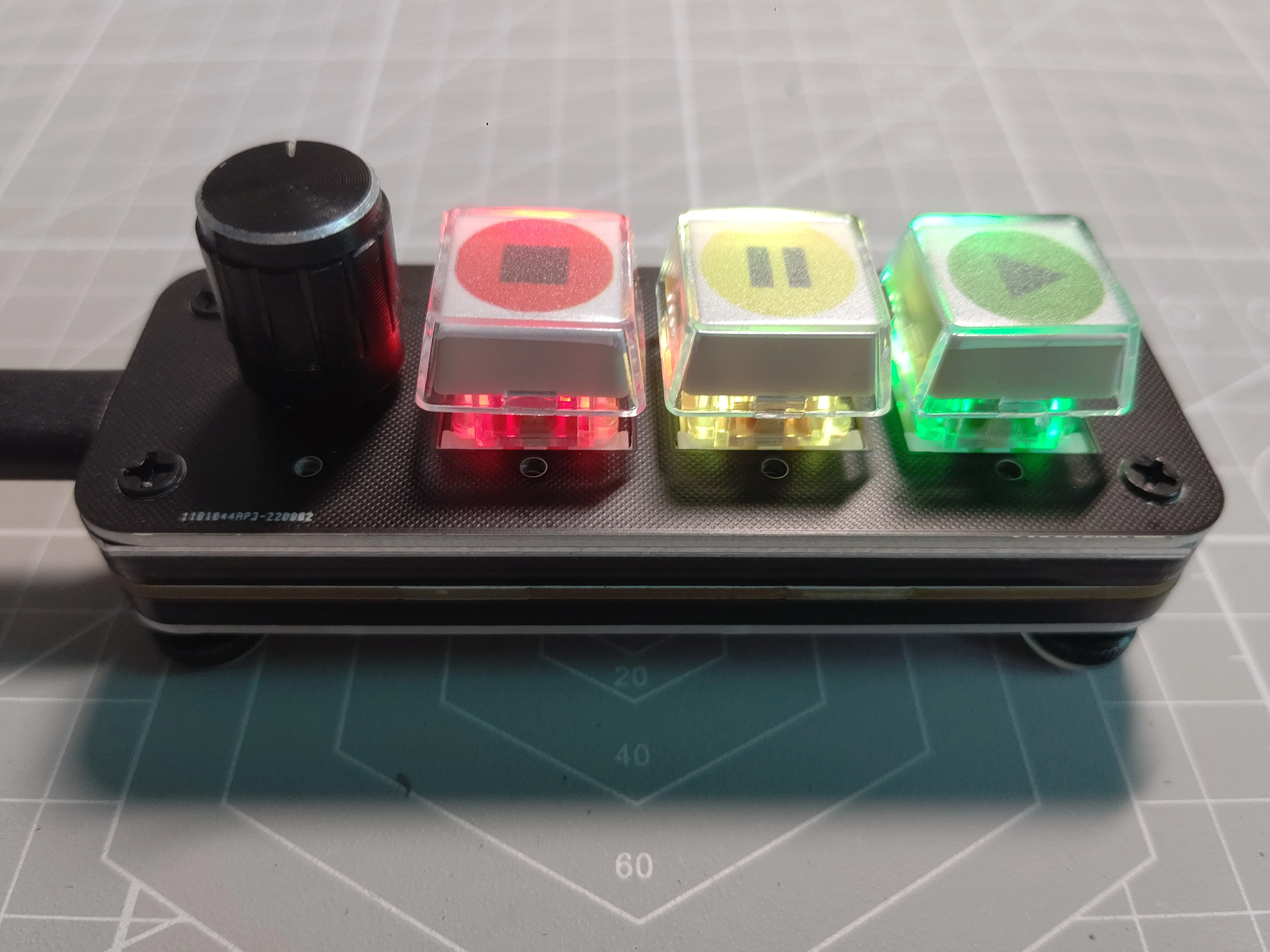 メディアコントローラー QLab controller