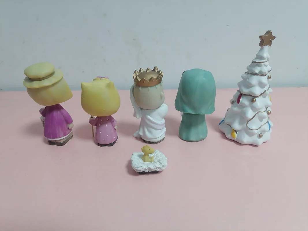 Resin Peanut Crafts for Holidays, Christmas Tree, Cartoon Ornaments, Pageant Nativity Figurines 4