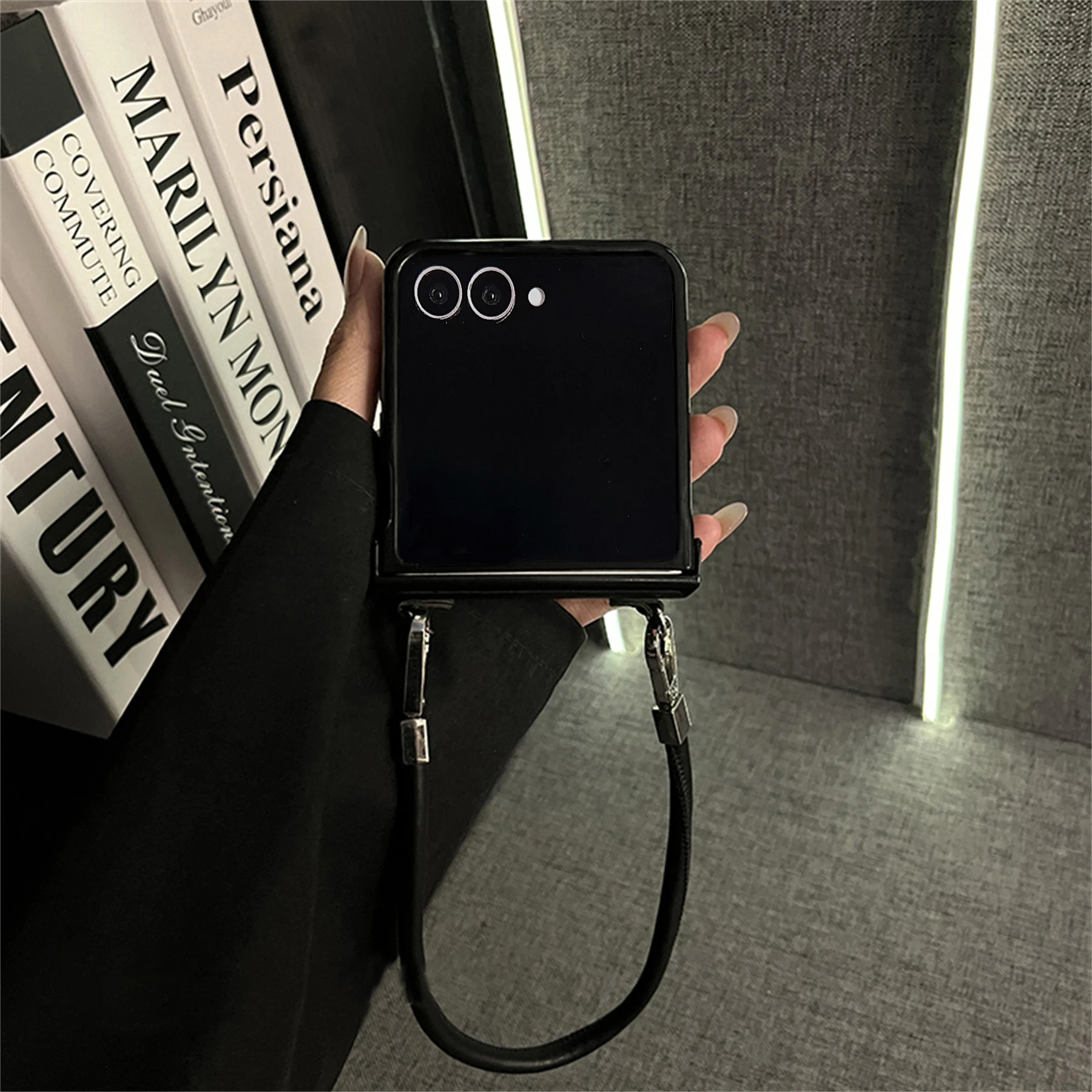 Luxury Dermatoglyph Love Heart Black Phone Case with Leather Strap