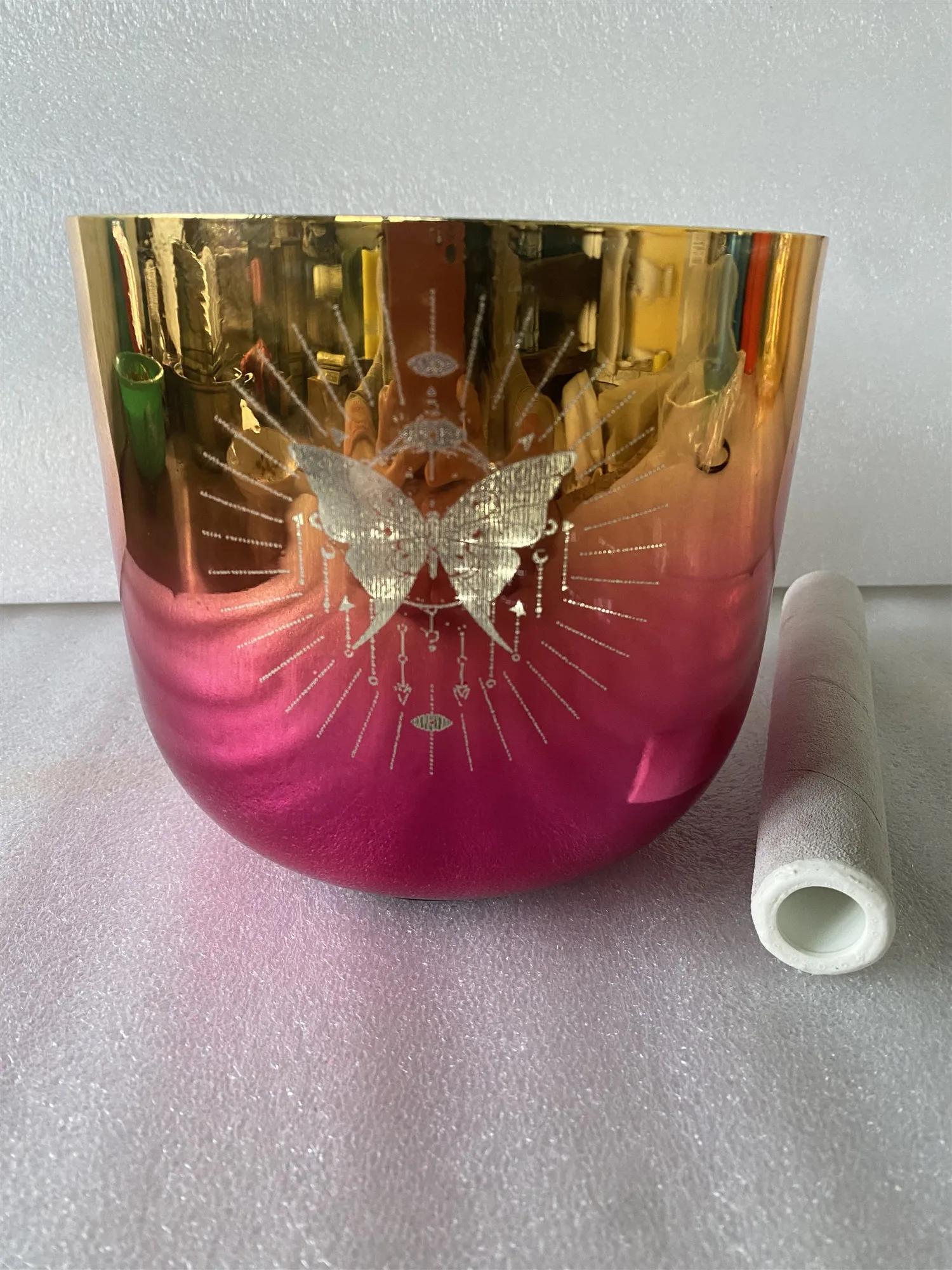 

3rd octave B note crown chakra shinny mixed color crystal singing bowl with butterfly engraving 432Hz for sound healing