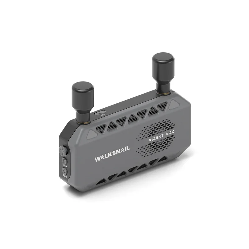 Kit récepteur VRX Ascent + VTX Lite posé sur une table, avec antennes et câbles, solution FPV 35ms 6KM.