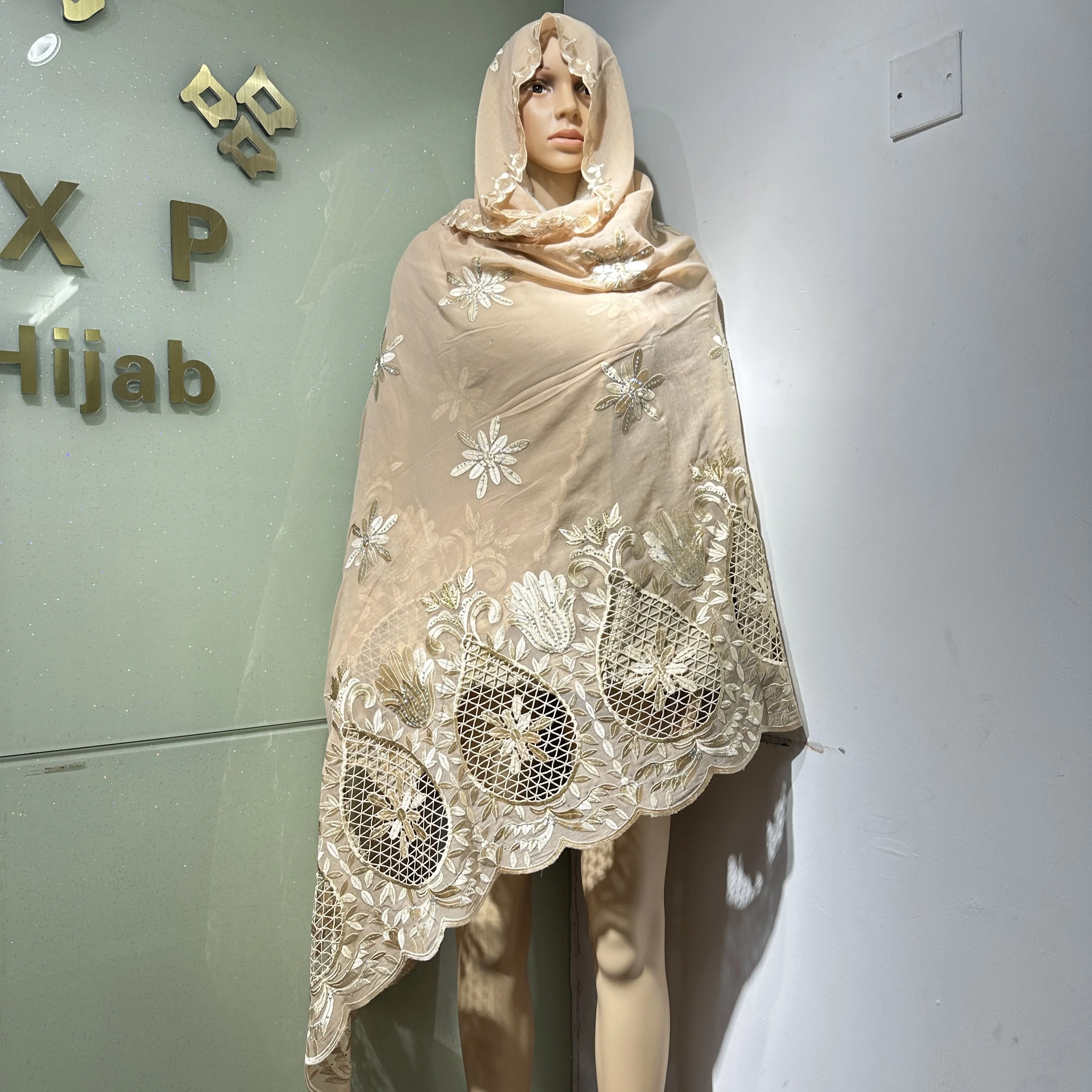 Weicher Luxusschal, hochwertige 100 % Baumwolle, Dubai, afrikanische Frauen, islamischer Schal, Muster, Stickerei, chemischer Spitzenschal, viele Farben – Detail 20