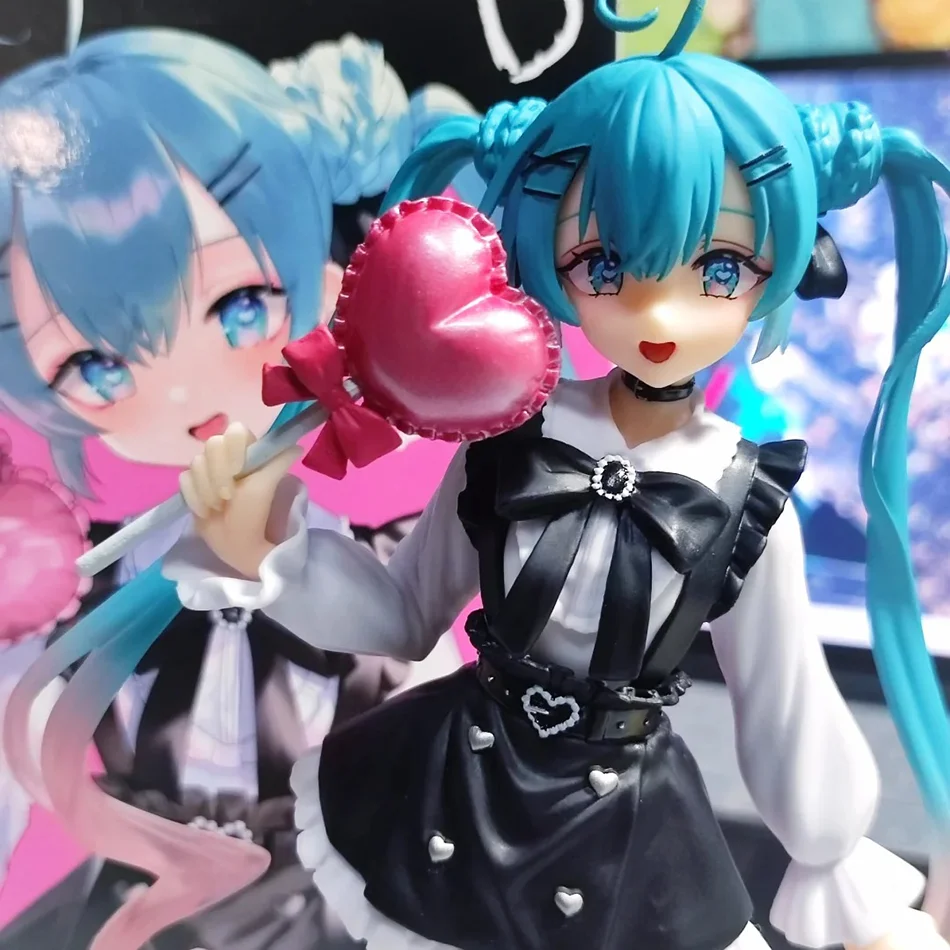 Hatsune Miku Kawaii Anime Figurine - 18cm Collectible Action Figure Gift