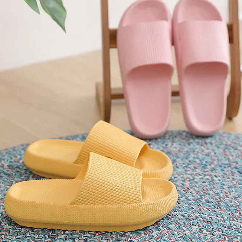 

New Men Thick Bottom Slippers Platform Bathroom Slides Non Slip Trend Designer Shoes Ladies Female Mule Shoes Flip Flops Sandals