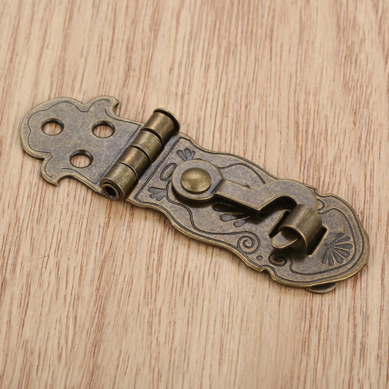 Antique Bronze Box Buckles Latch Clasp Pattern Carved Flower Book Lock Wooden Box Toggle Lock 71*24mm Bronze Tone with Screws furniture hardware,toggle latches,jewelry box hasps,decorative latches